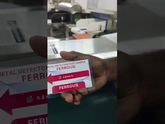 SA-990 डिजिटल सिग्नल खाद्य धातु डिटेक्टर 50-60 हर्ट्ज स्वचालित स्टॉप बेल्ट खाद्य धातु निरीक्षण