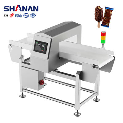 50-60 हर्ट्ज खाद्य धातु डिटेक्टर खाद्य उत्पादन वातावरण में धातु का पता लगाने सुनिश्चित करने के लिए स्टेनलेस 304 के पूर्ण संरचना लेने से लैस